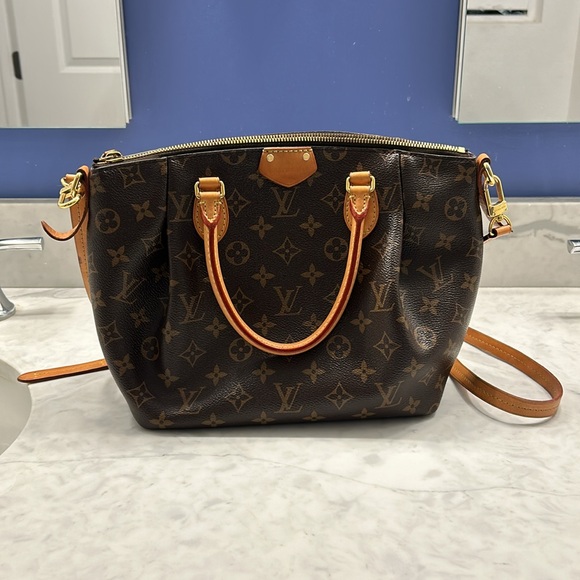 Louis Vuitton Monogram Turenne PM - Picture 2 of 15